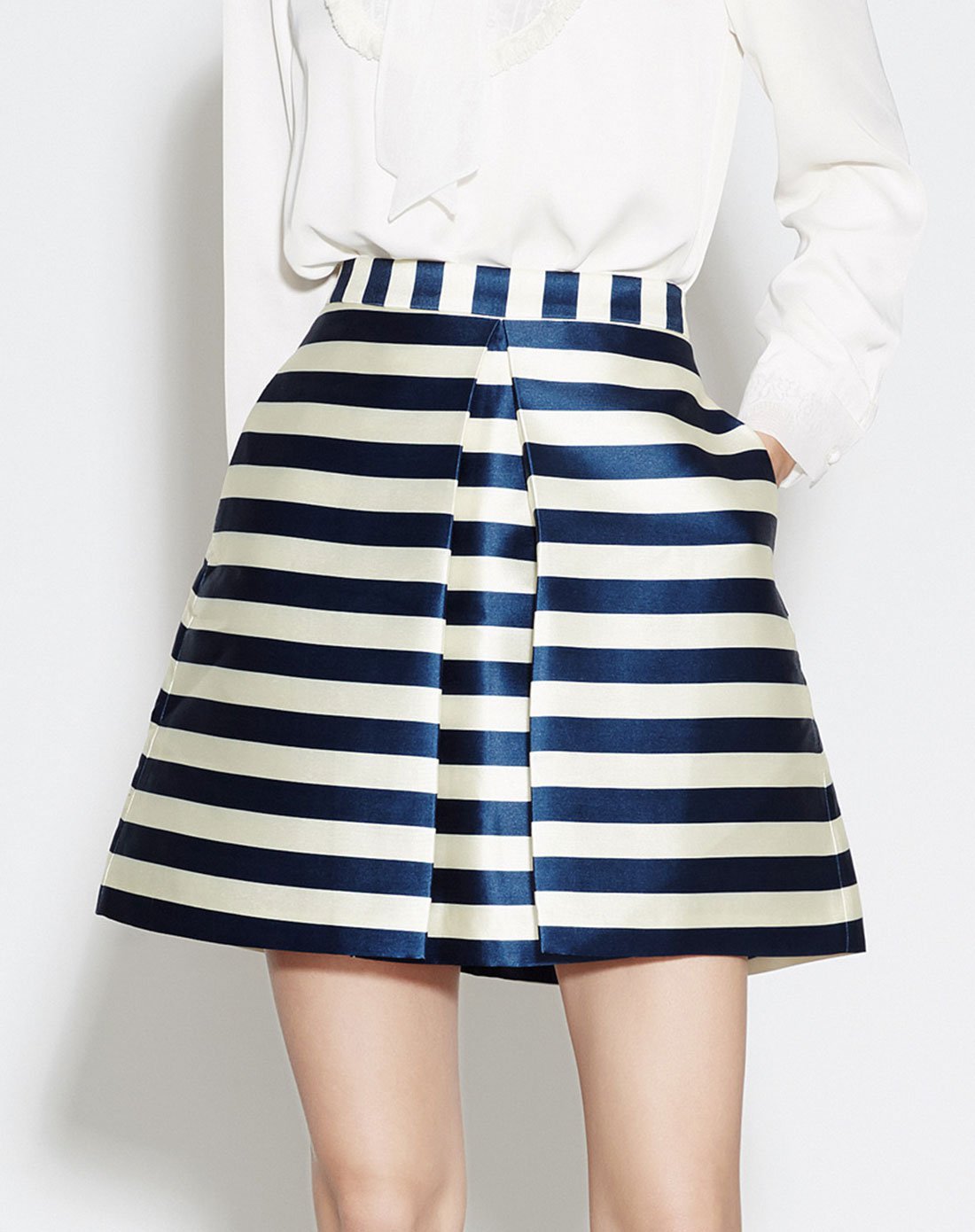 蓝白条半截裙