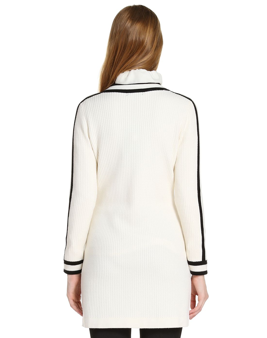 米白色简约时尚长袖针织外套