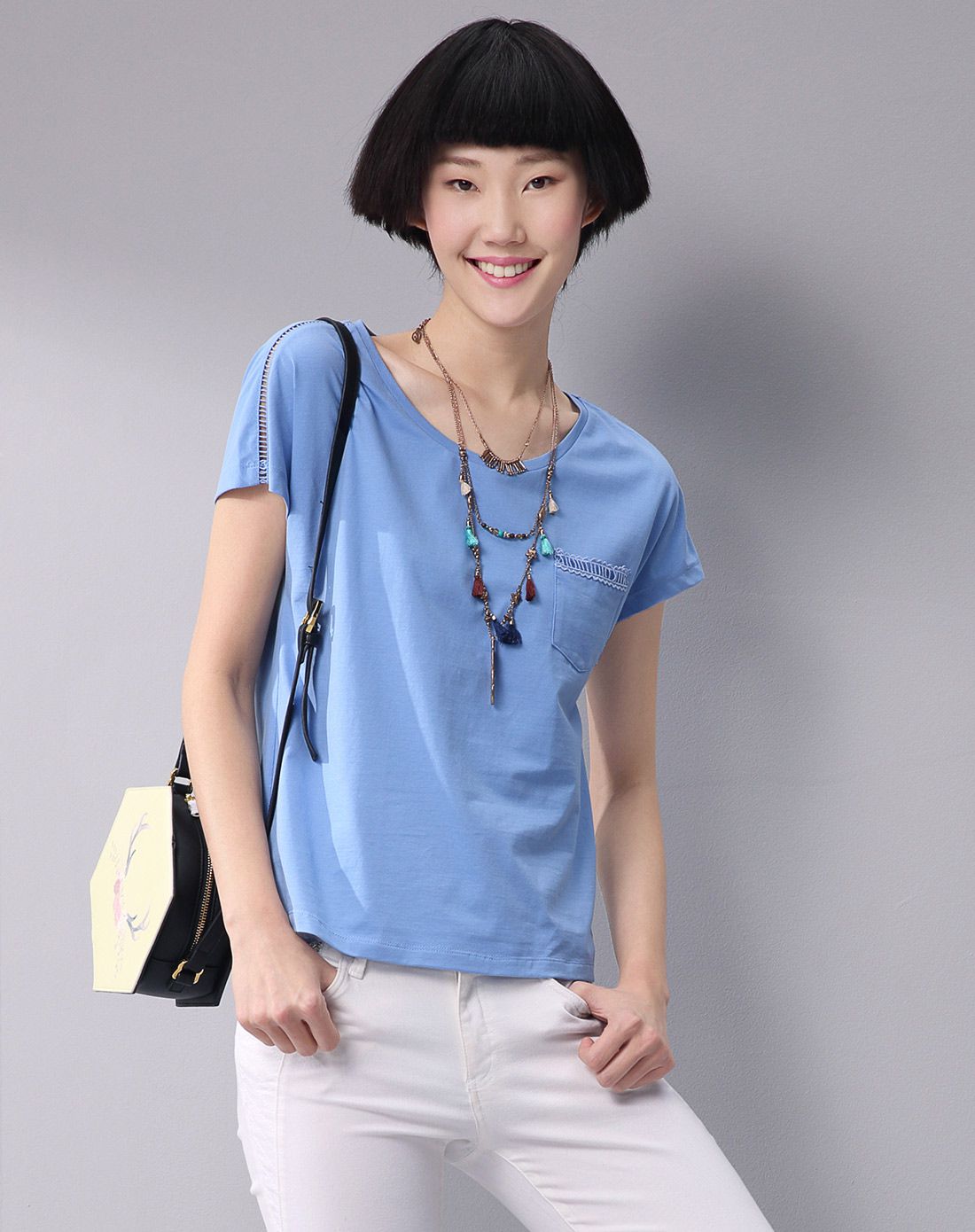 粉蓝色肩部镂空拼接短袖t恤