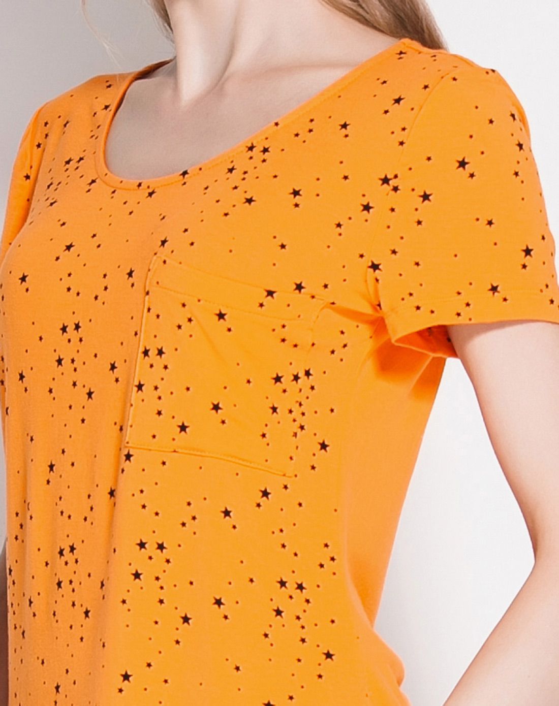女款橘色星星点点t恤