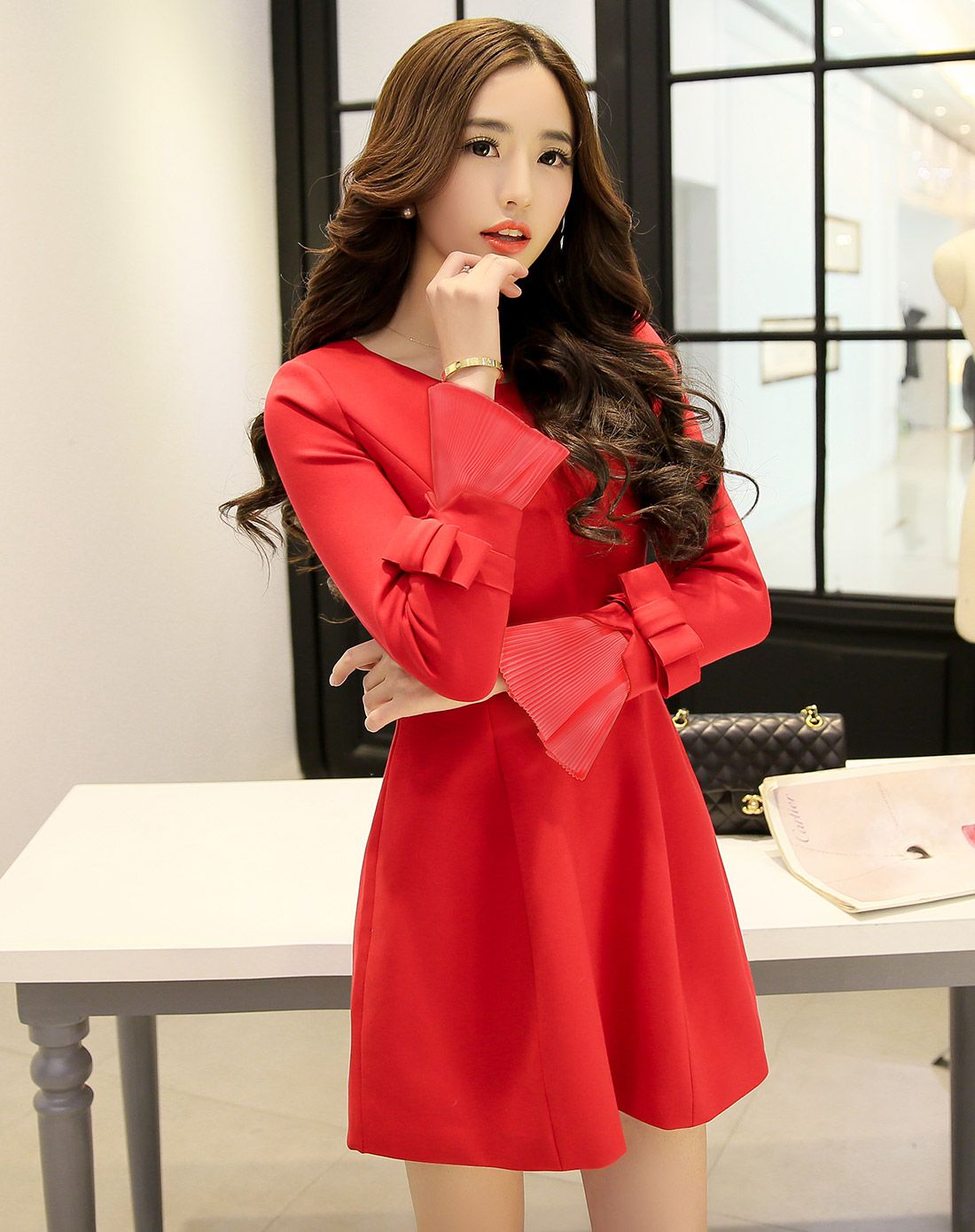 大红色休闲连衣裙