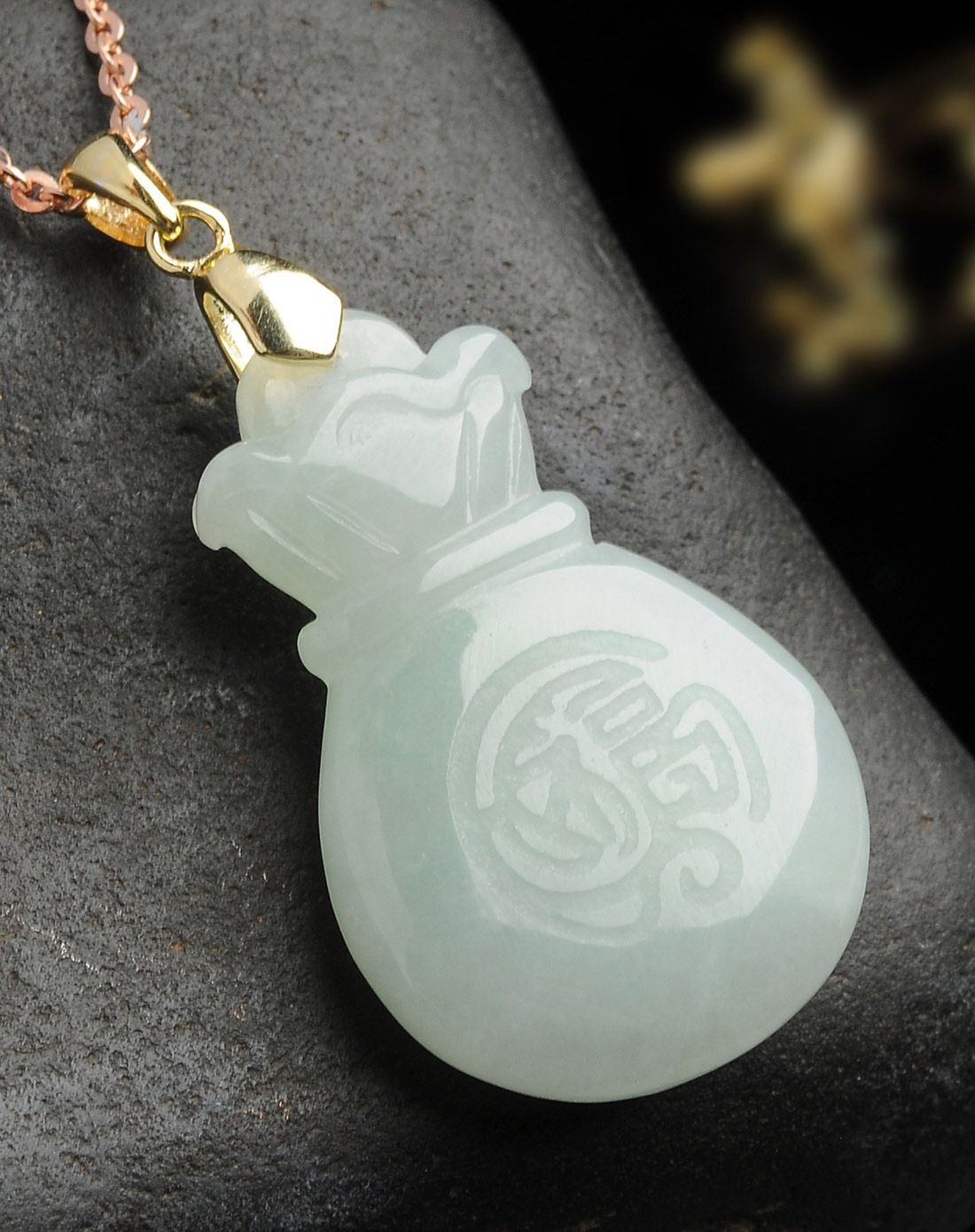 冰种天然翡翠浅绿福袋吊坠(附证书)