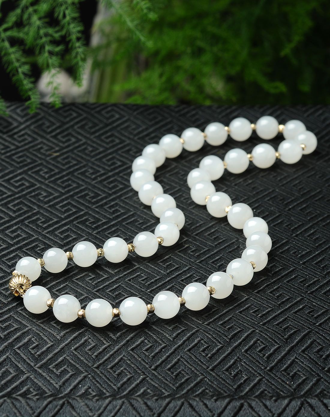 18k金珠14k金扣和田玉圆珠项链