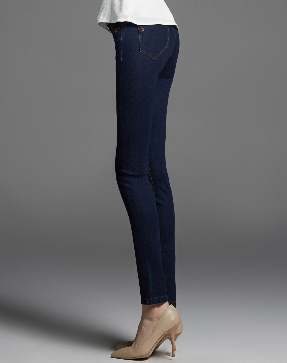 宝蓝色修身铅笔牛仔裤