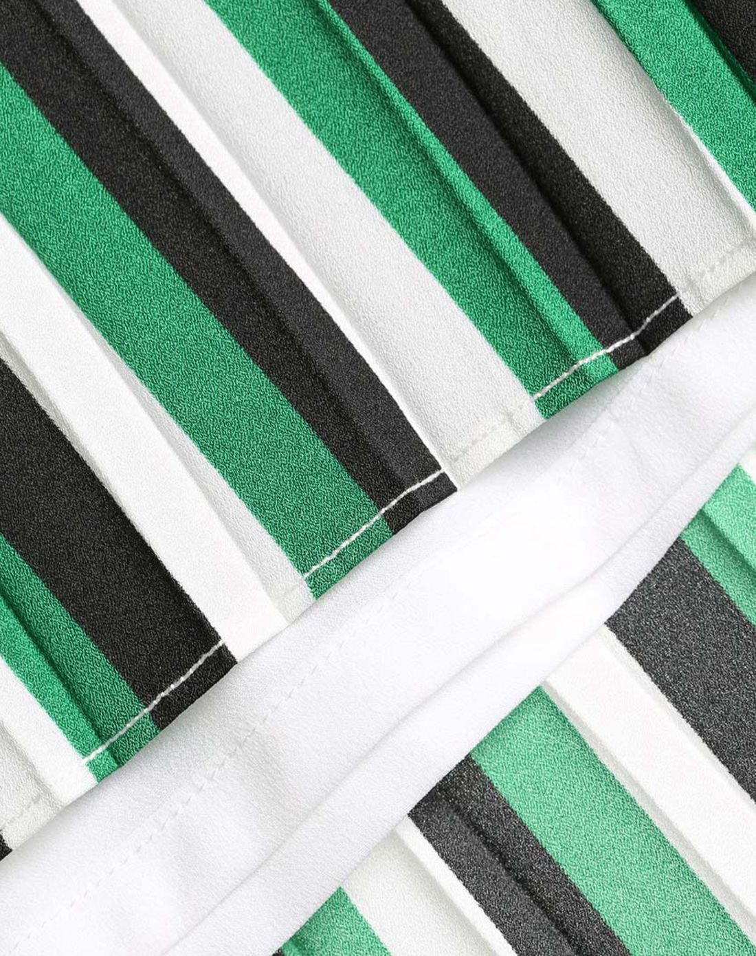 绿白色时尚百搭半裙