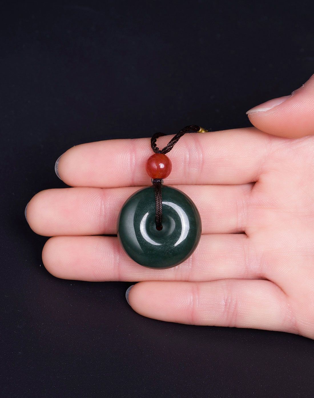 圆润平安扣天然和田青玉吊坠