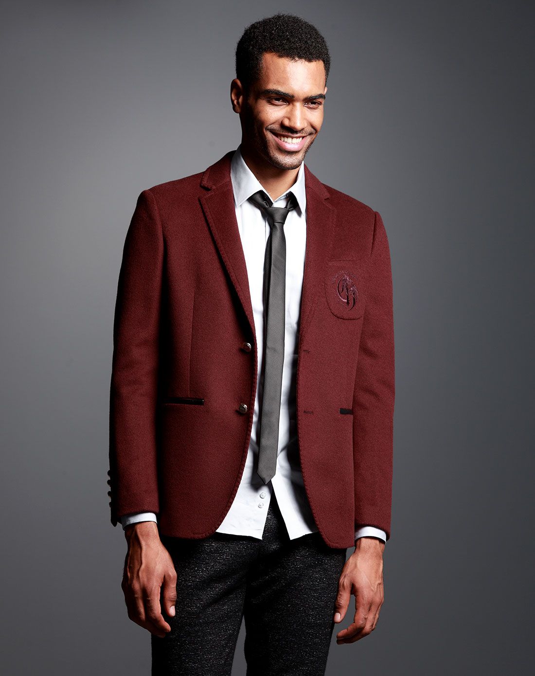 绛红色纯羊毛百搭刺绣贴袋休闲西装