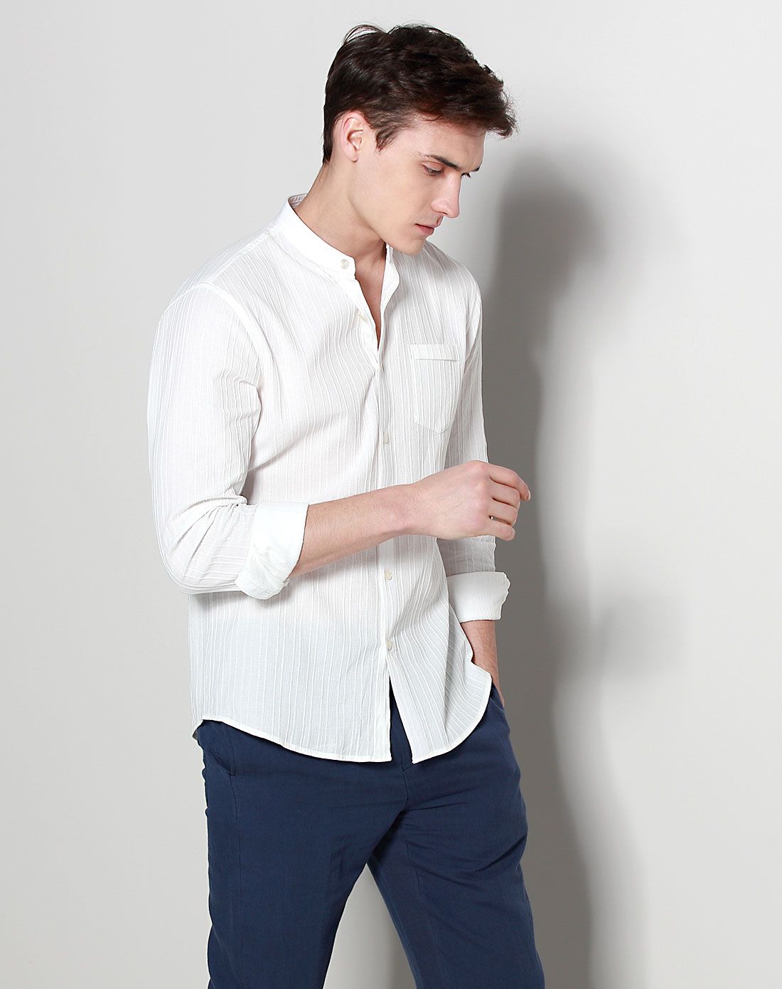 白色 男士长袖休闲长袖衬衫