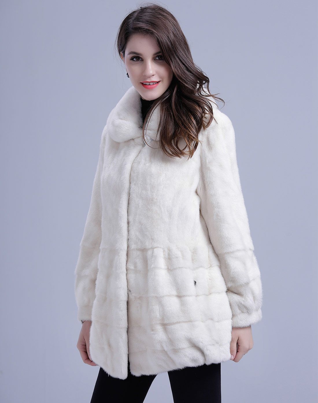 新款白色水貂毛时尚裘皮大衣