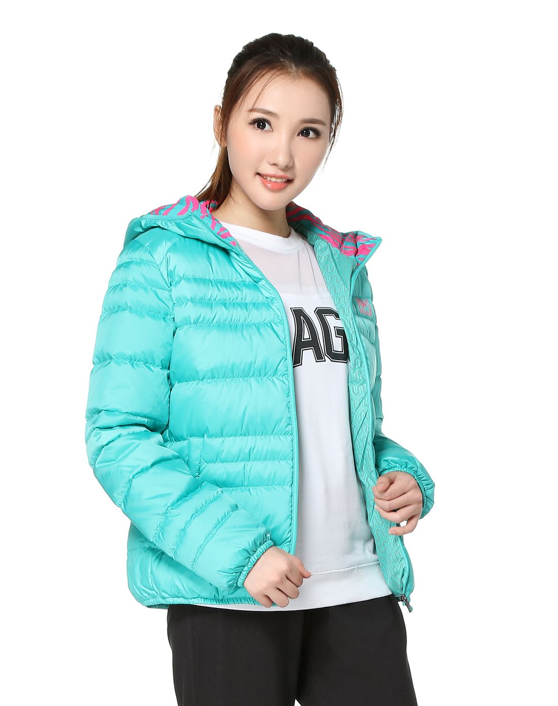 简约保暖 女款虾青色连帽长袖羽绒服 综训系列