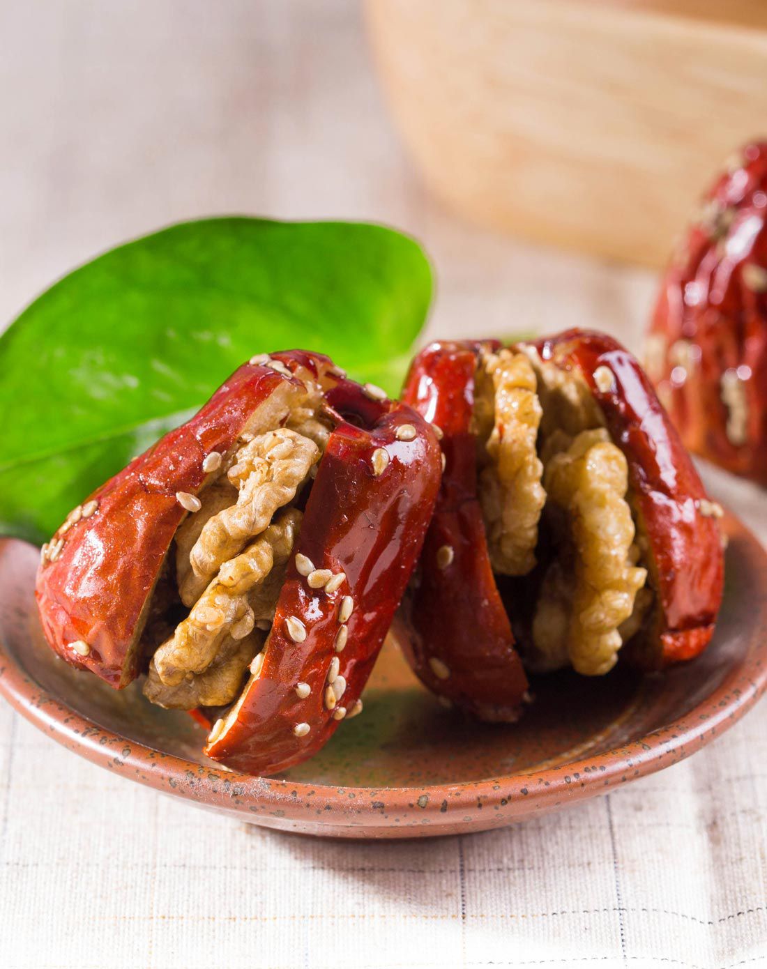 良品铺子 芝麻枣夹核桃208g/袋