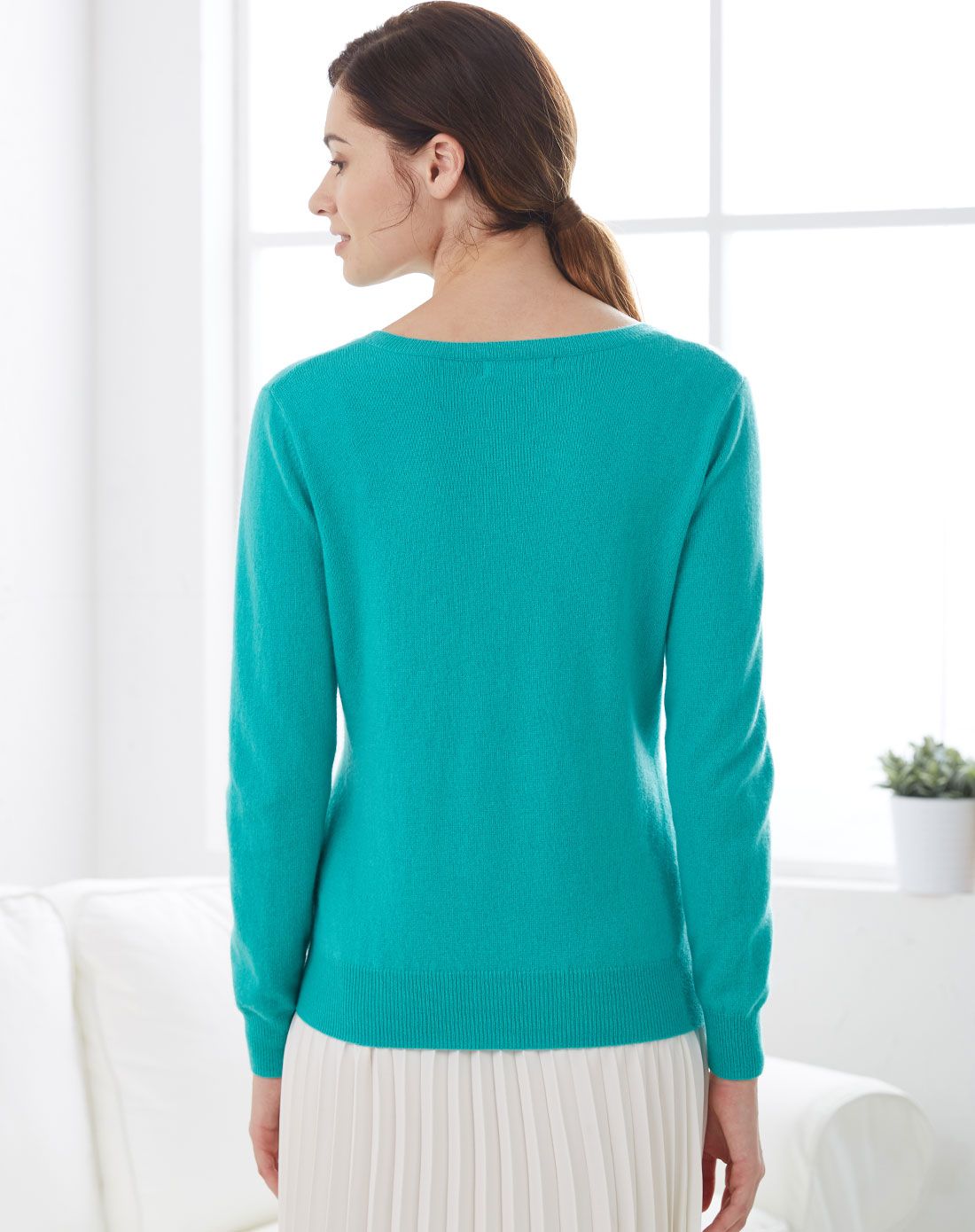 女士暗青色羊绒经典百搭小圆领羊绒衫