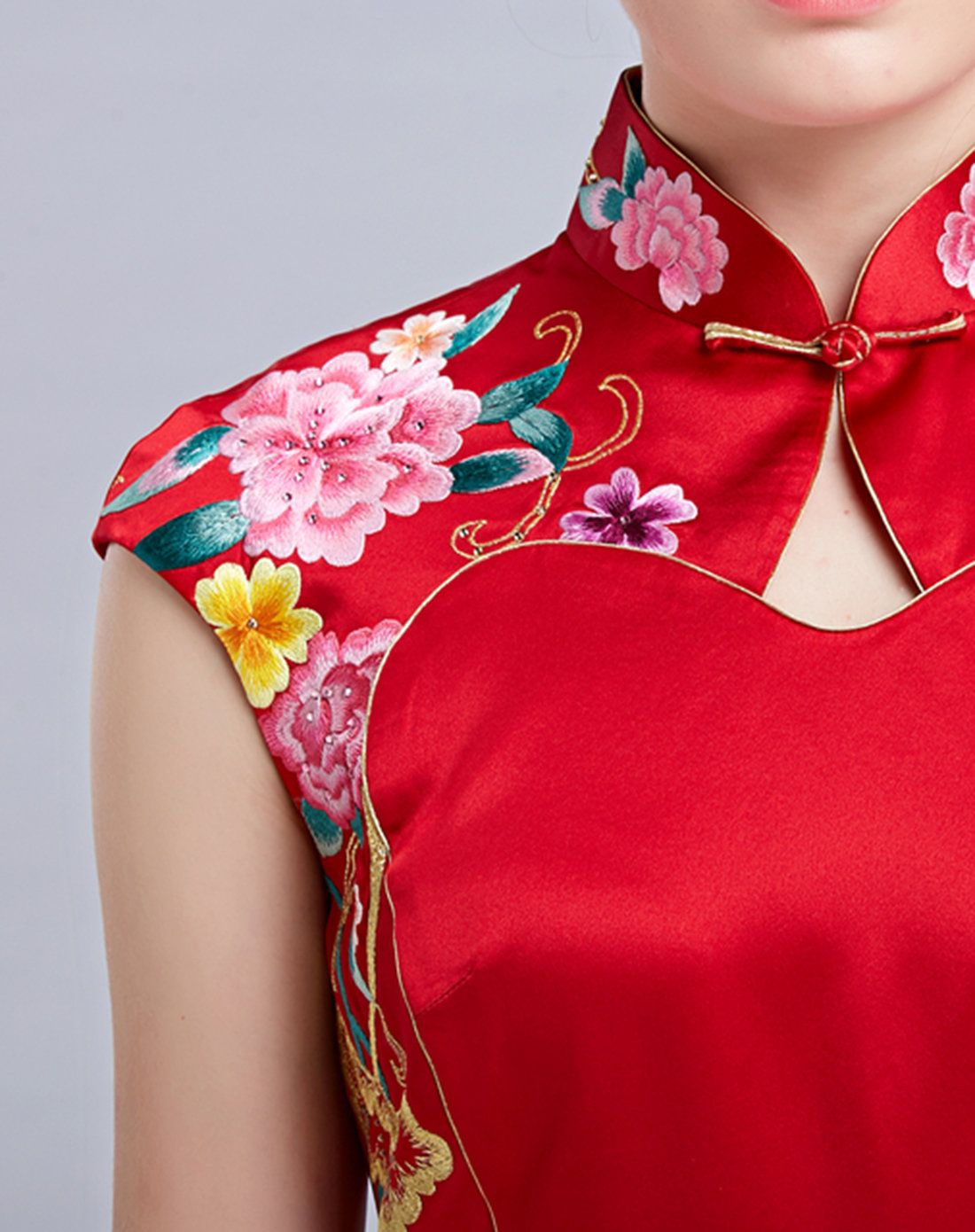 女款真丝手工绣花旗袍