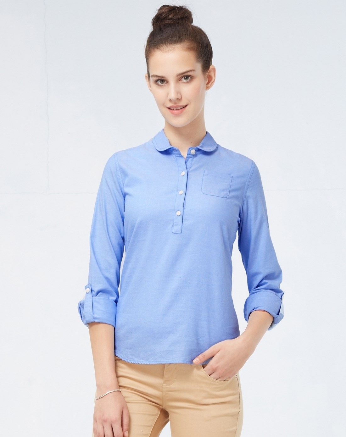 蓝色牛津纺纯棉小圆领半开襟可卷袖修身衬衫