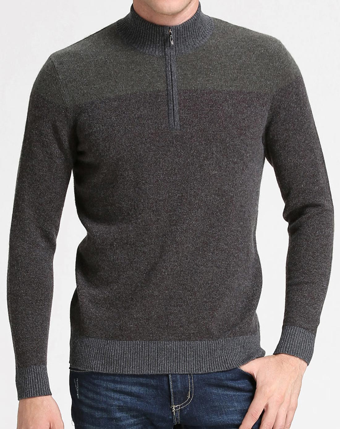 男款咸菜色半高领虚提拉链纯羊绒衫