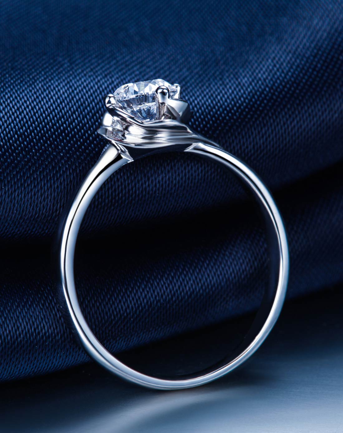 > 37分白18k金钻石女戒