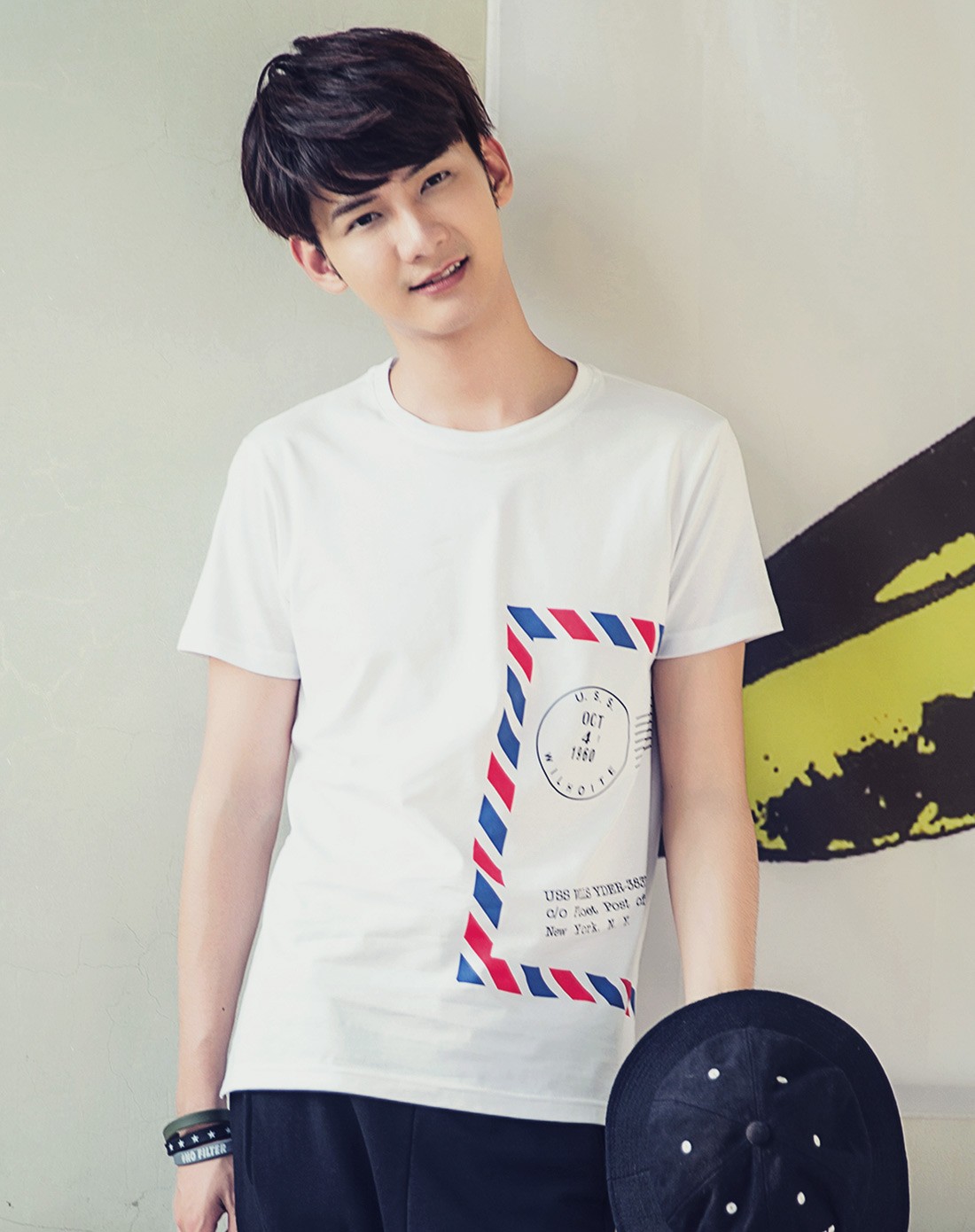 白色创意图案印花短袖t恤