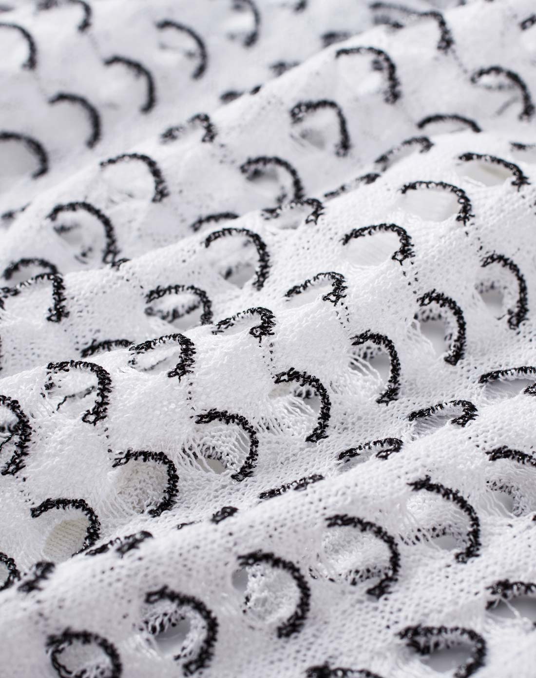 白底黑点长袖开衫