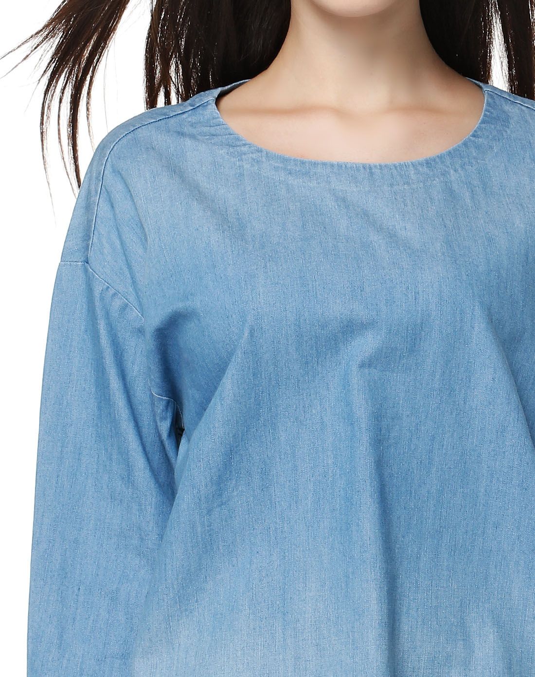 浅蓝色简约甜美长袖上衣
