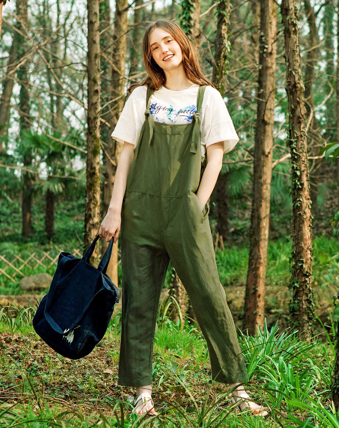 女款橄榄绿宽松宽松休闲背带裤