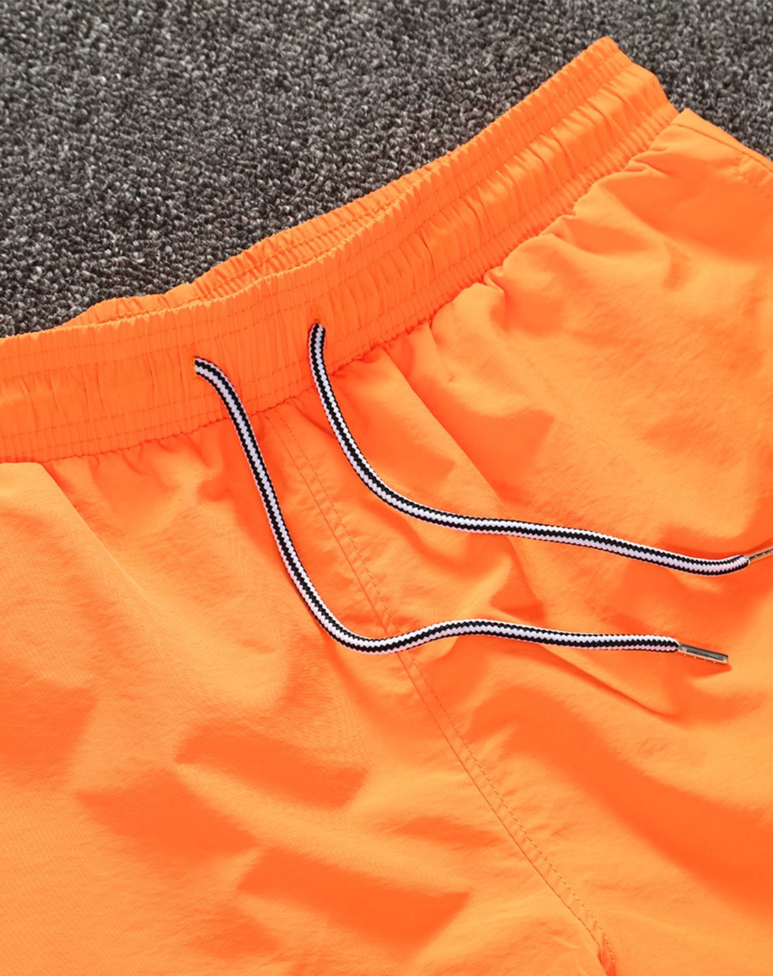 动感百搭户外男士短裤橙色