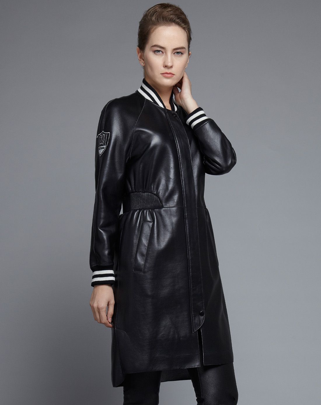 黑色绵羊皮时尚风衣