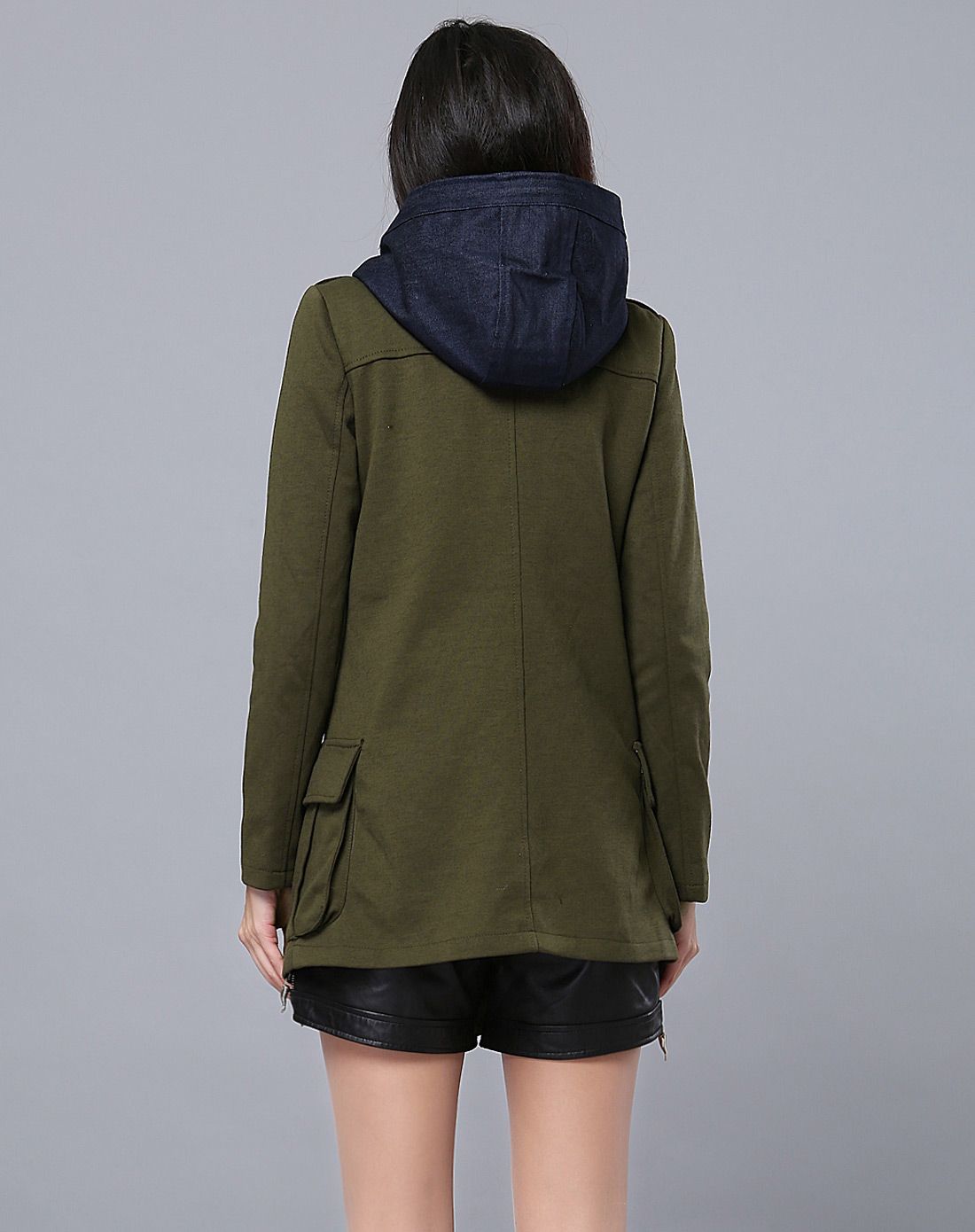 女款军绿连帽假两件休闲外套