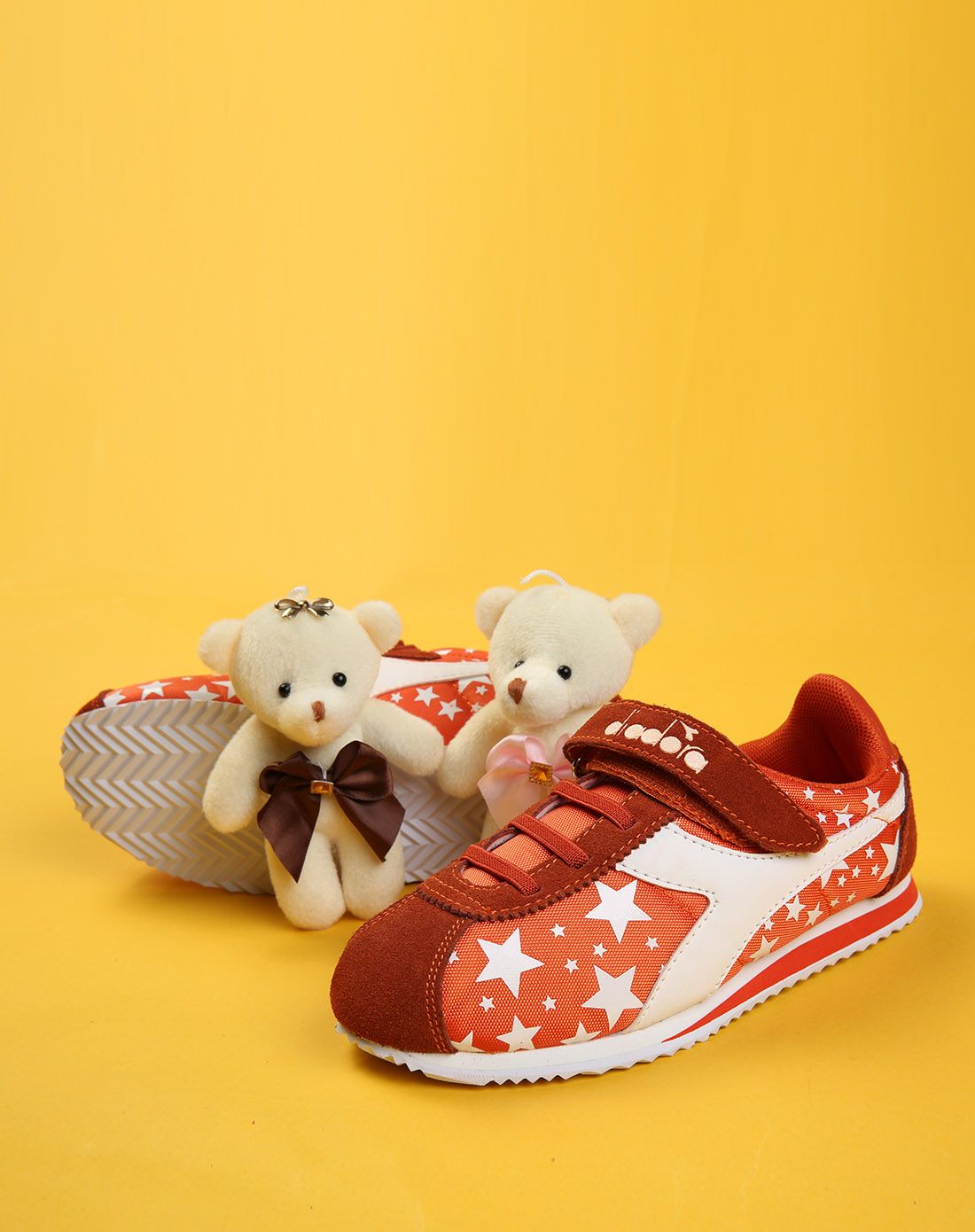 迪亚多纳 中性款白/橙色透气时尚休闲运动童鞋