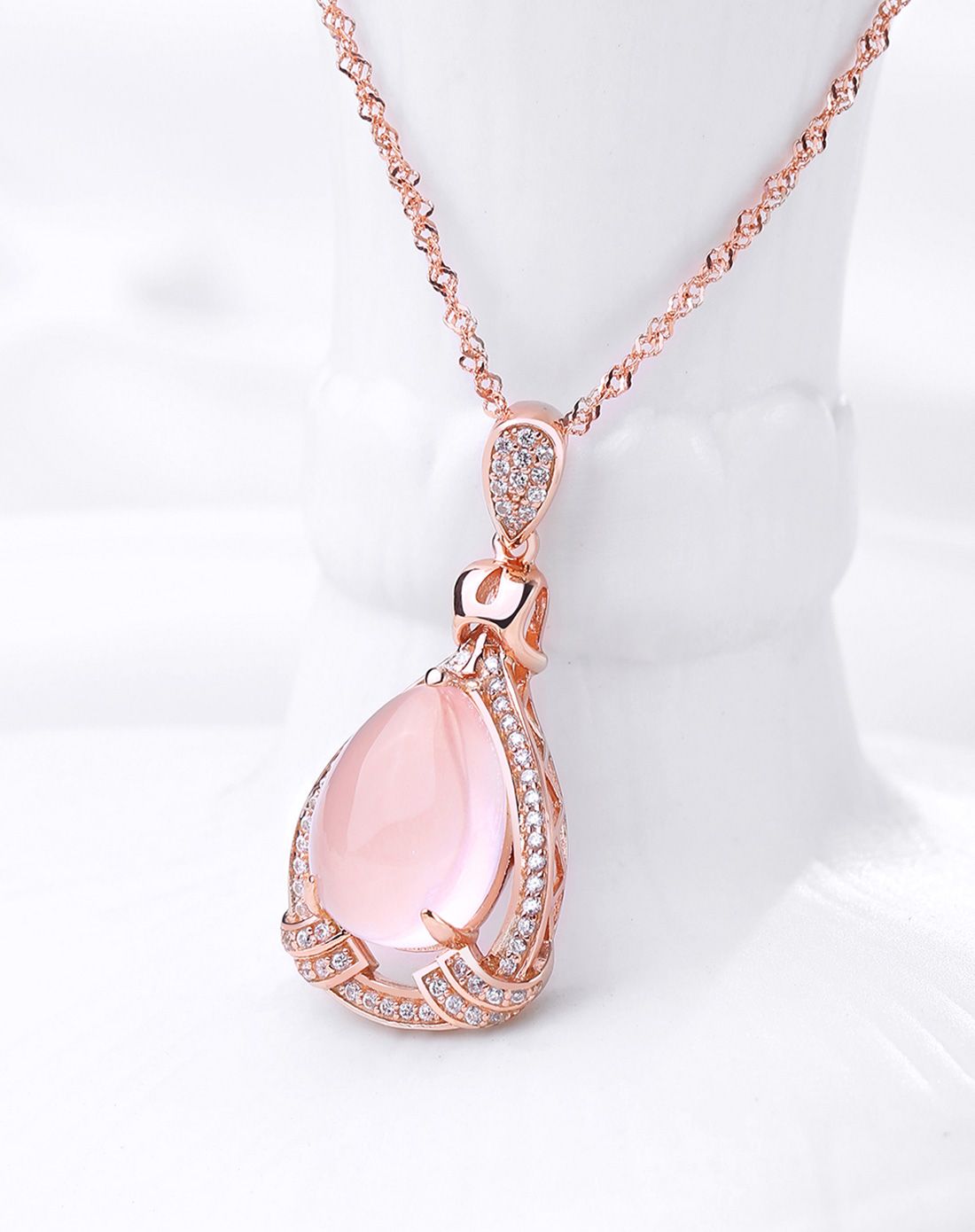 天然冰种芙蓉石项链 漫步云端 配证书