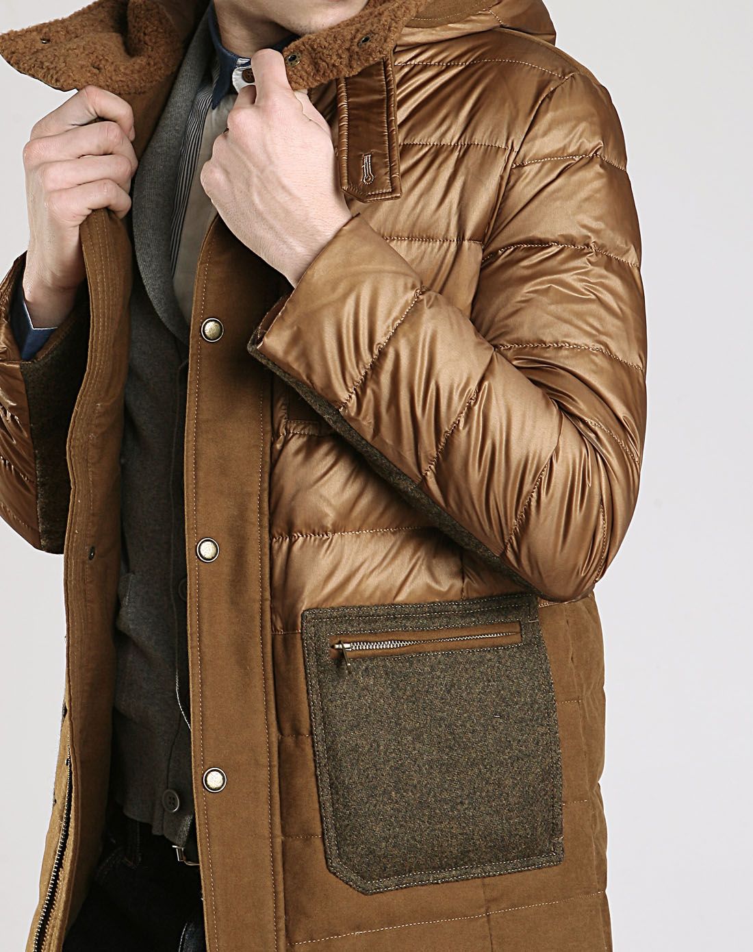 男款黄棕色都市休闲中长款羽绒服