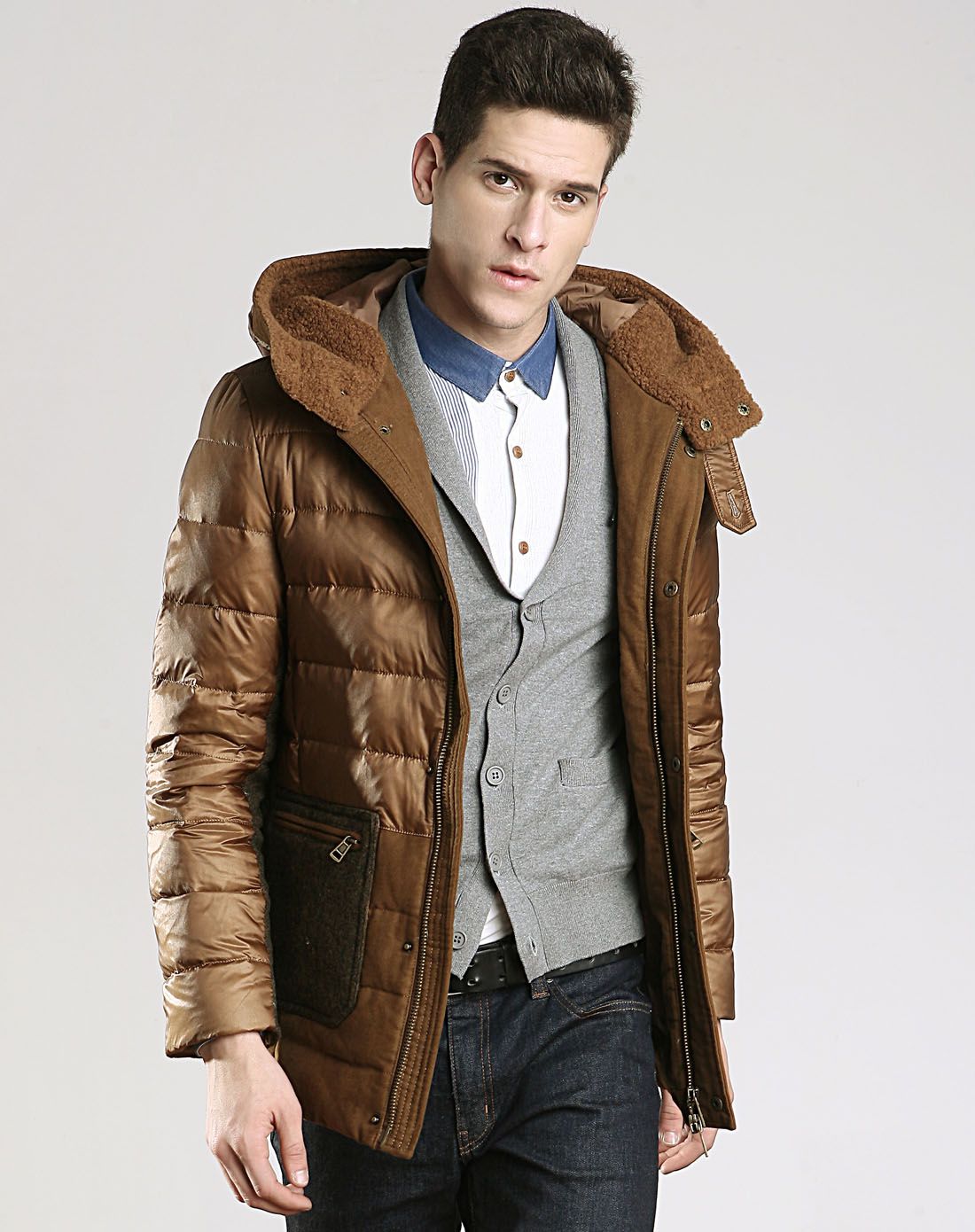 男款黄棕色都市休闲中长款羽绒服