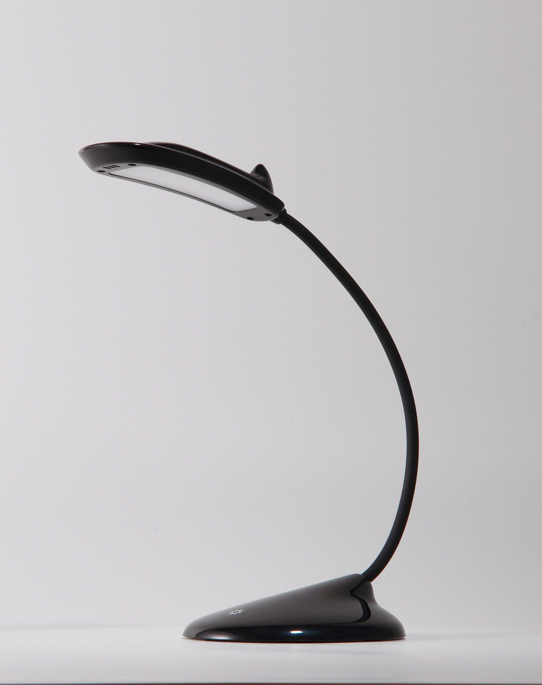 简约时尚海豚型护眼台灯(黑色)