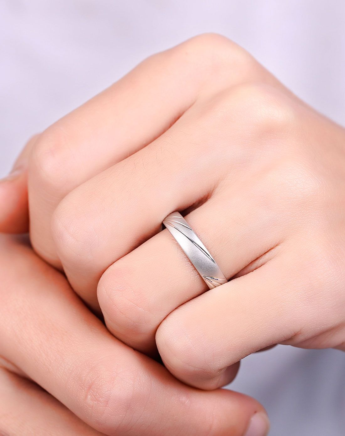 金至尊 pt950铂金条纹情侣活口对戒-男款(计价)约5.74g