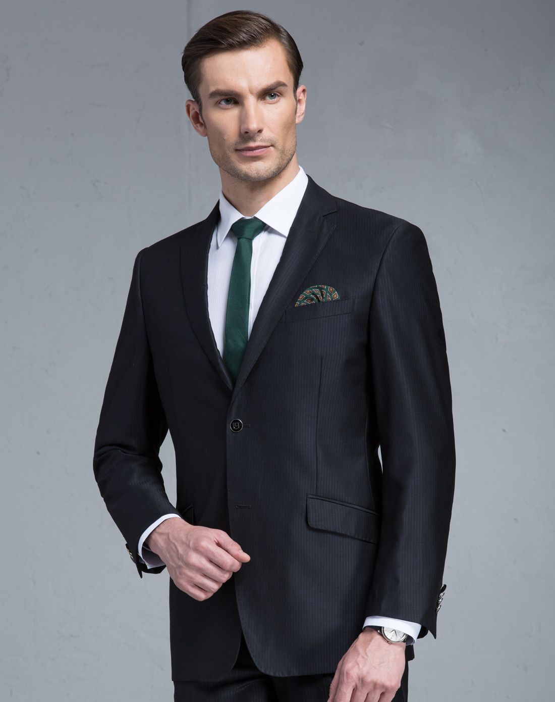 羊毛商务都市时尚黑色毛料西装