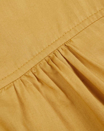 女款稻草黄民族特色绣花连衣裙