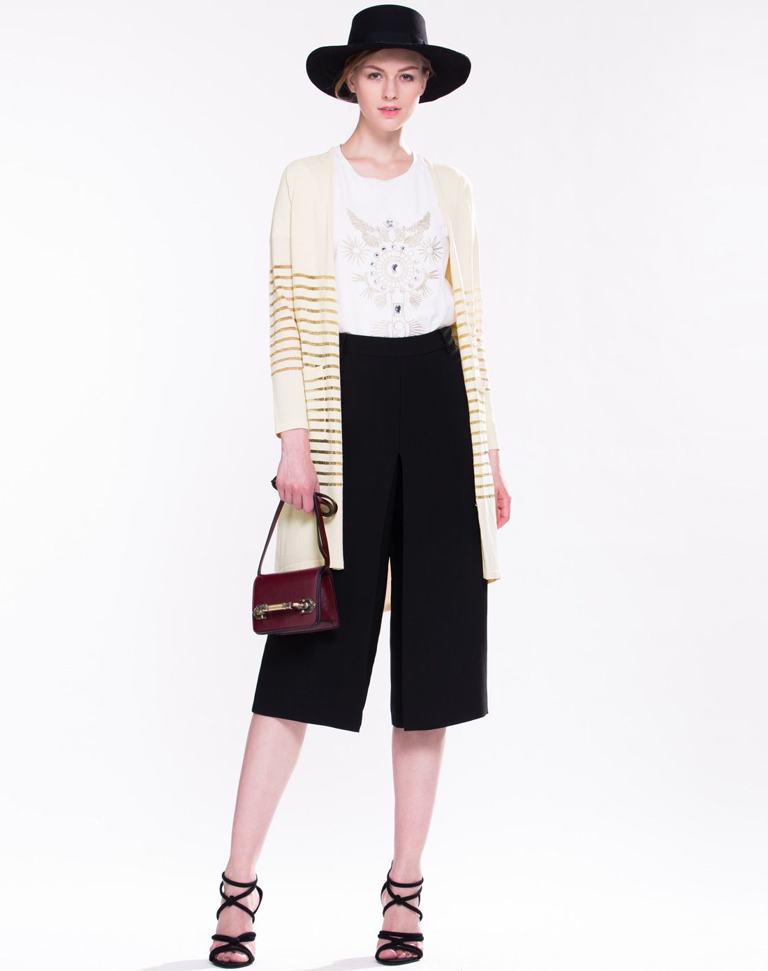 香槟色长袖开衫毛衣