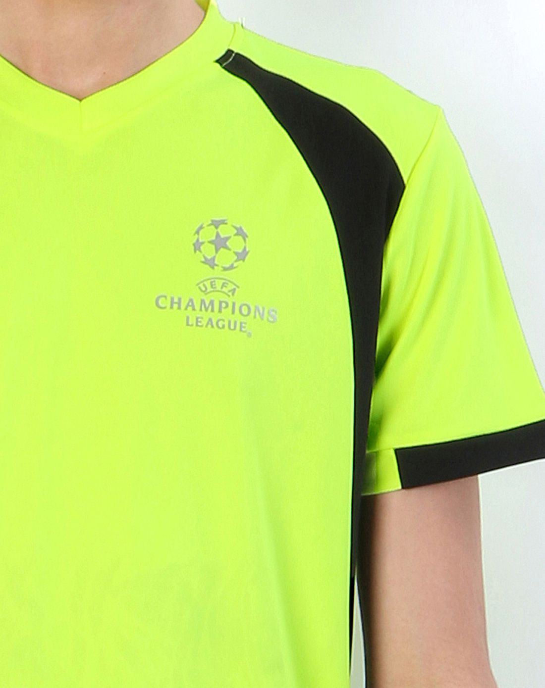 男士荧光绿足球服