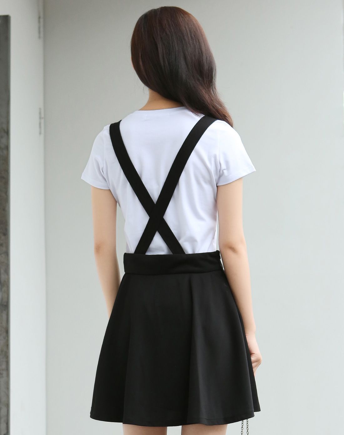 女款黑色夏季时尚a字背带裙