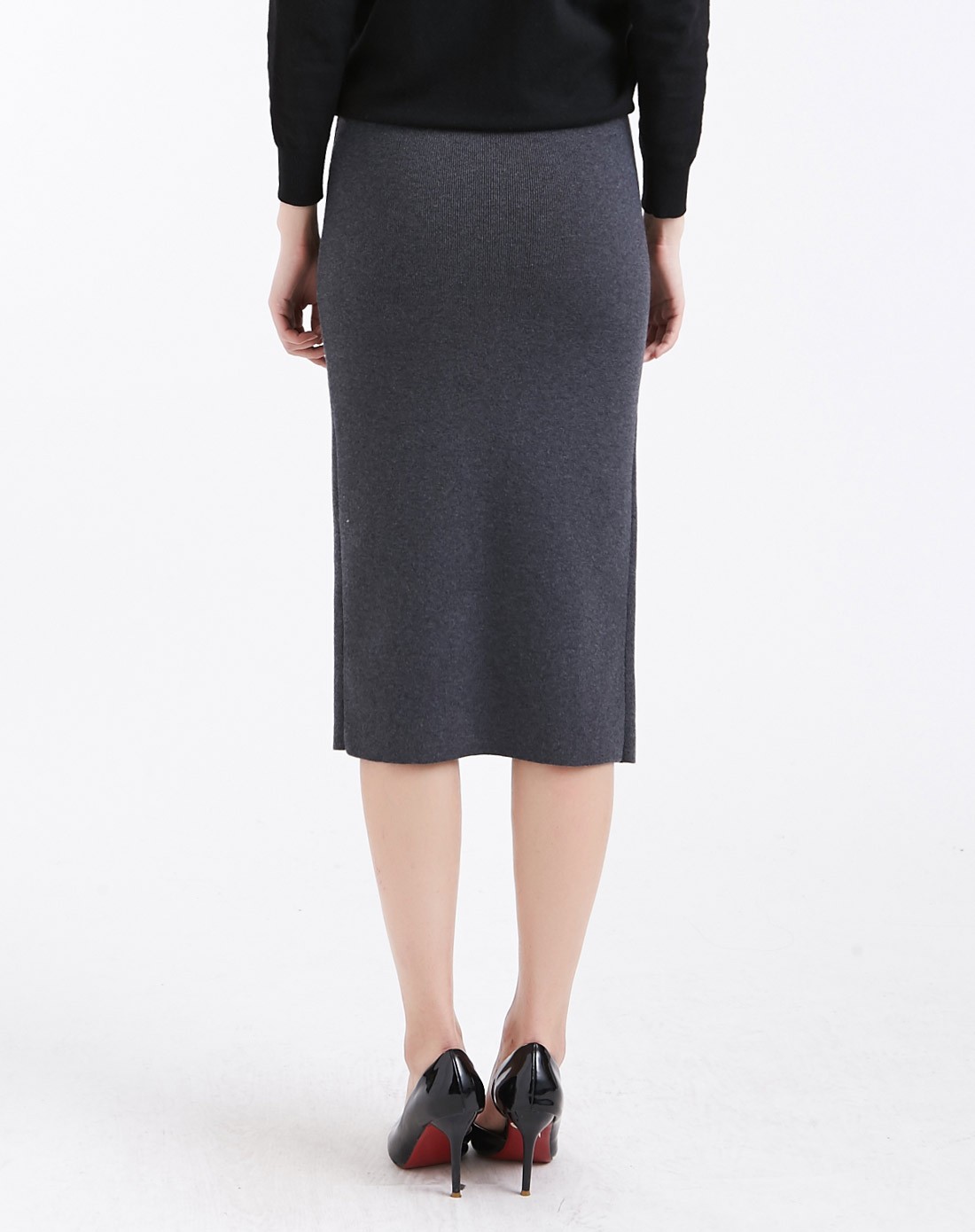 灰色修身显瘦斜开叉半身裙