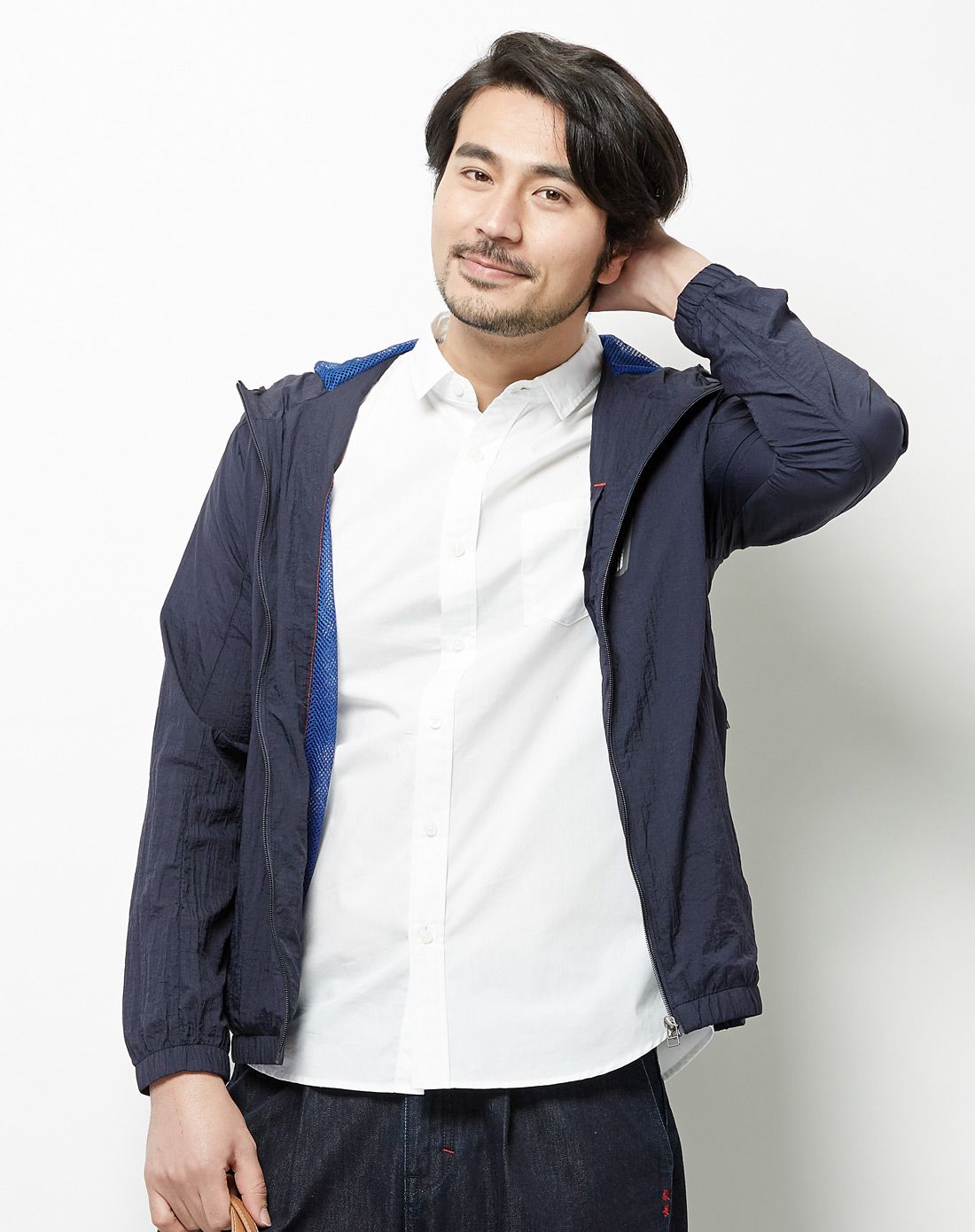 轻盈时尚短款男式夹克衫