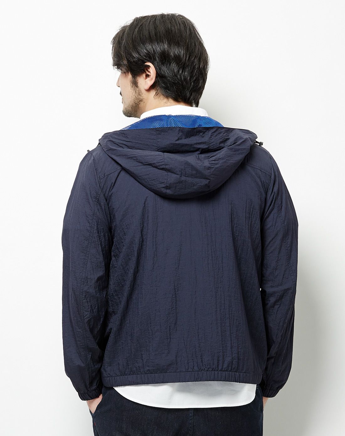 轻盈时尚短款男式夹克衫