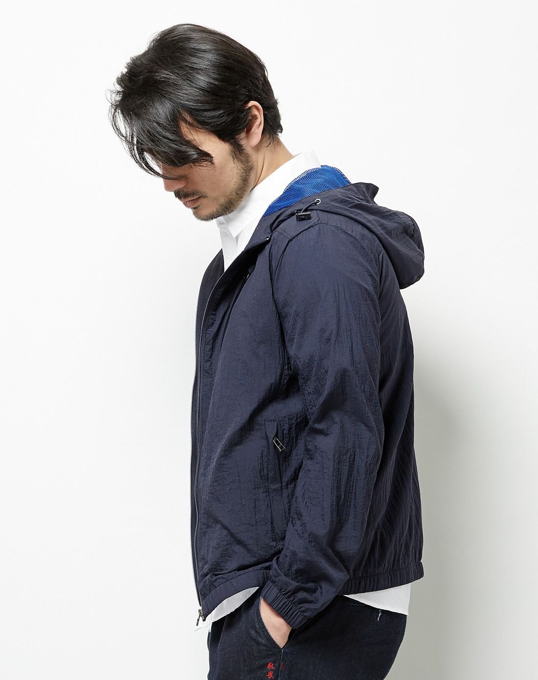 轻盈时尚短款男式夹克衫