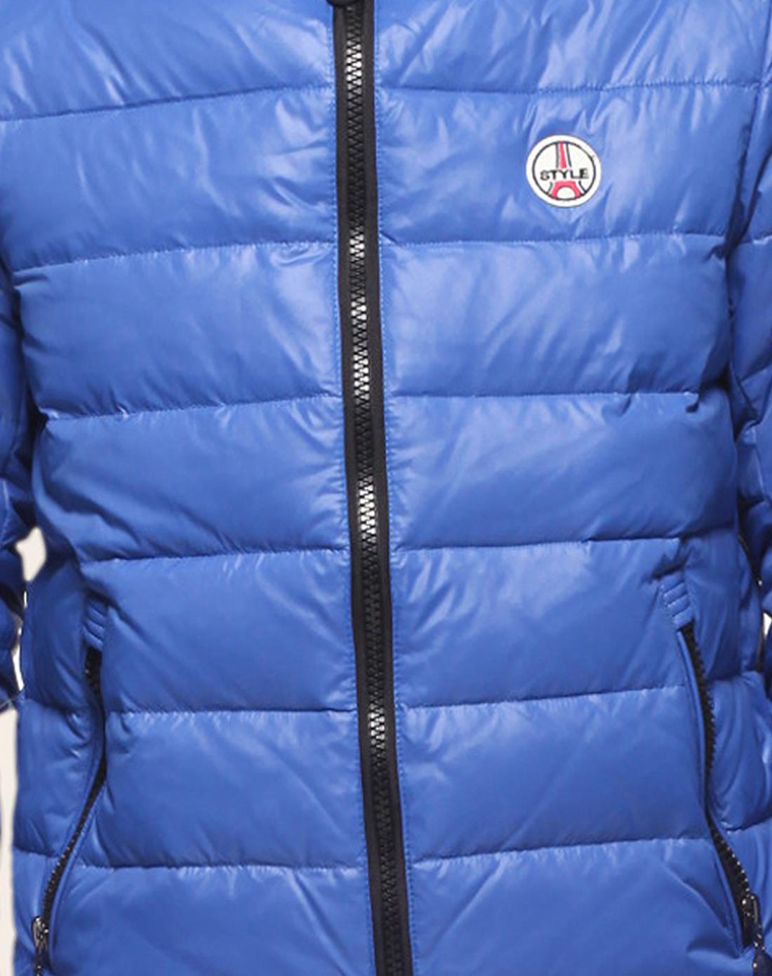 男款炫彩蓝休闲连帽短款羽绒服