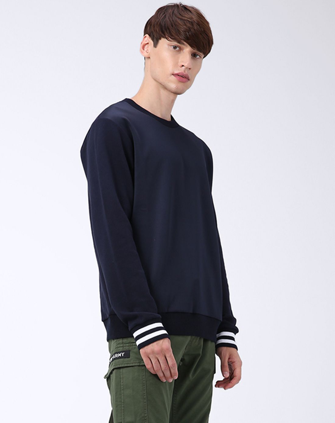 izzue男款深军蓝卫衣