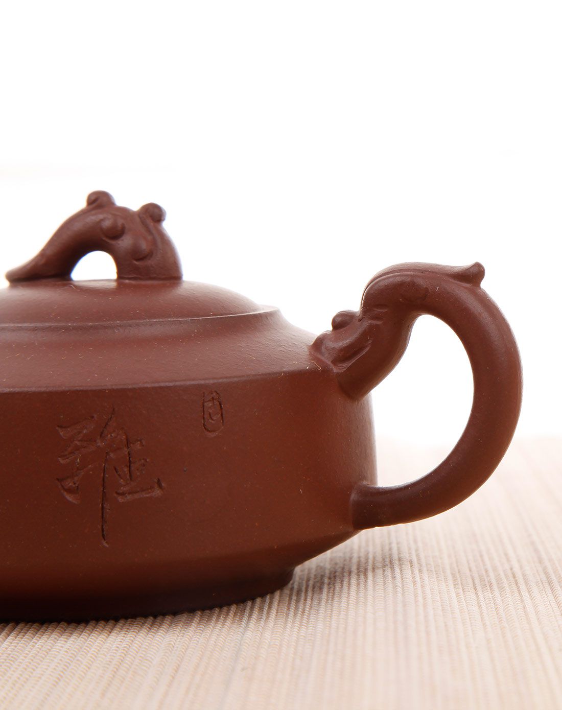 张建明-龙行天下汉君壶180ml