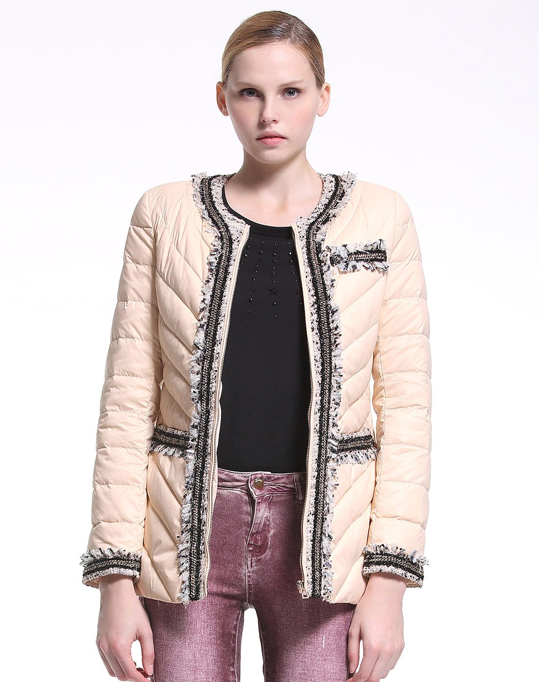 米杏色淑女风格长袖羽绒服