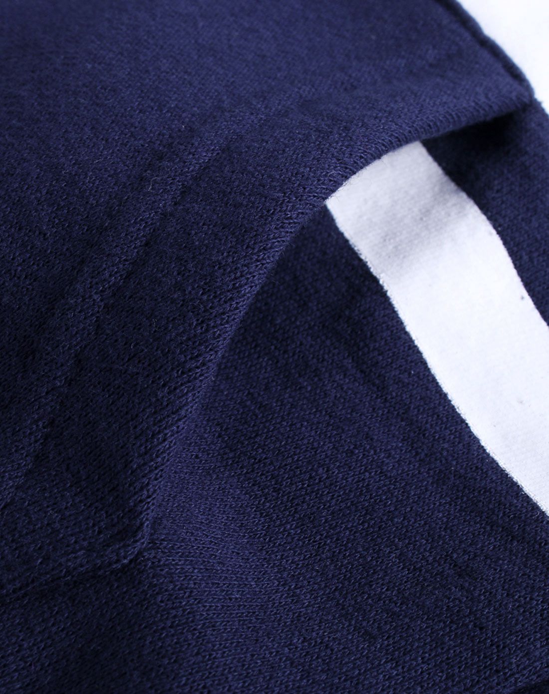 男童深藏蓝色加绒长袖卫衣