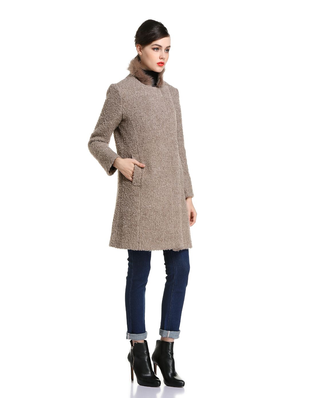 灰驼色时尚简约长袖长款外套