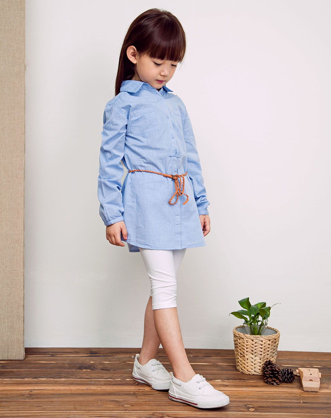 新年风童装特惠专场乐比悠悠 女童浅牛仔蓝长款衬衫rb15cs217012603
