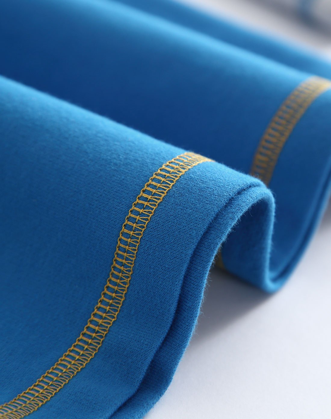 男童品蓝色长袖卫衣